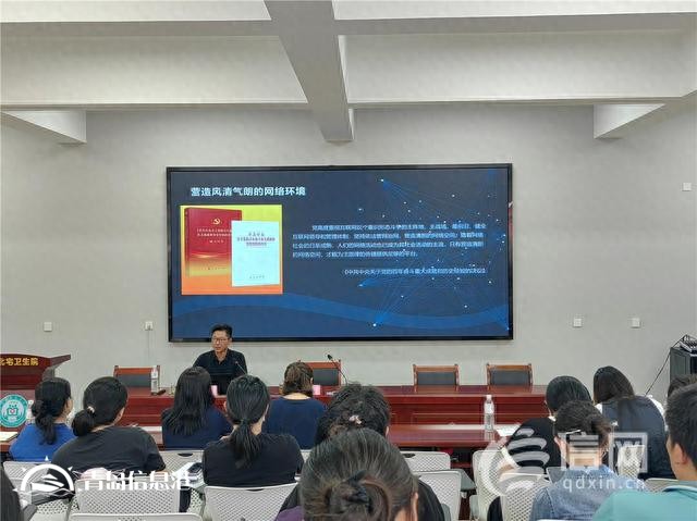 “網(wǎng)絡(luò)正能量進(jìn)社區(qū)”開(kāi)展專題講座 號(hào)召養(yǎng)成良好上網(wǎng)習(xí)慣