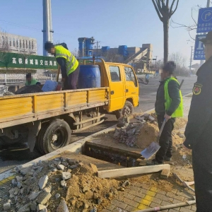 平度市東閣街道執(zhí)法中隊(duì)嚴(yán)查擅自挖掘城市道路，為市民出行保駕護(hù)航 ...