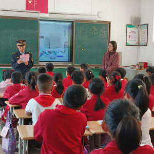 護(hù)助未成年人健康成長(zhǎng)—“綠書(shū)簽進(jìn)校園”宣傳活動(dòng)順利開(kāi)展 ...