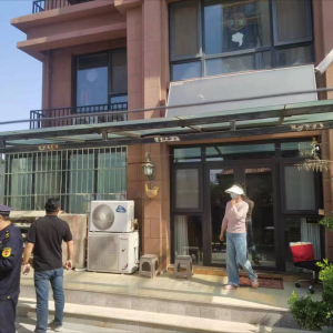 李園街道綜合行政執(zhí)法中隊(duì)：拆除私搭亂建，凈化小區(qū)環(huán)境