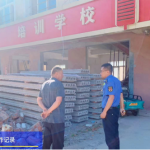 執(zhí)法巡查不松懈，嚴(yán)格管控建筑垃圾