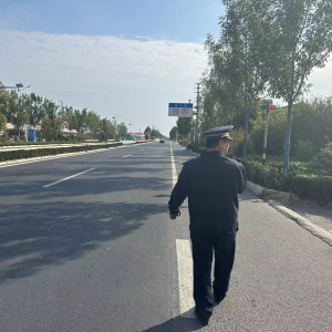 執(zhí)法+信用清理建筑垃圾 營造整潔環(huán)境