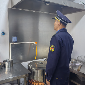 持續(xù)開展餐飲油煙整治，凈化“煙火氣”