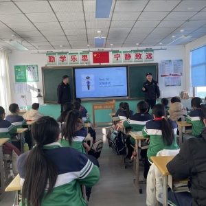 平度市東閣街道執(zhí)法中隊：文明養(yǎng)犬進校園