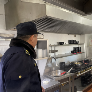 平度市東閣街道執(zhí)法中隊“信用+執(zhí)法”，打出餐飲油煙治理“組合拳” ...