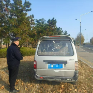 嚴(yán)查占綠停車，背街小巷也不行！
