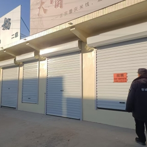清理亂貼亂涂小廣告，營造潔凈有序城鎮(zhèn)環(huán)境