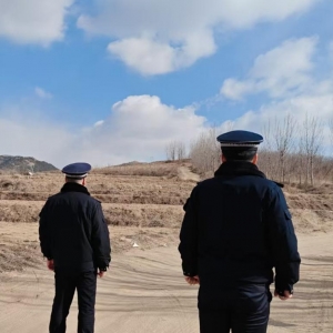 平度市東閣街道執(zhí)法中隊(duì)對隨意傾倒建筑垃圾“零容忍”，守護(hù)生態(tài)環(huán)境底線 ...